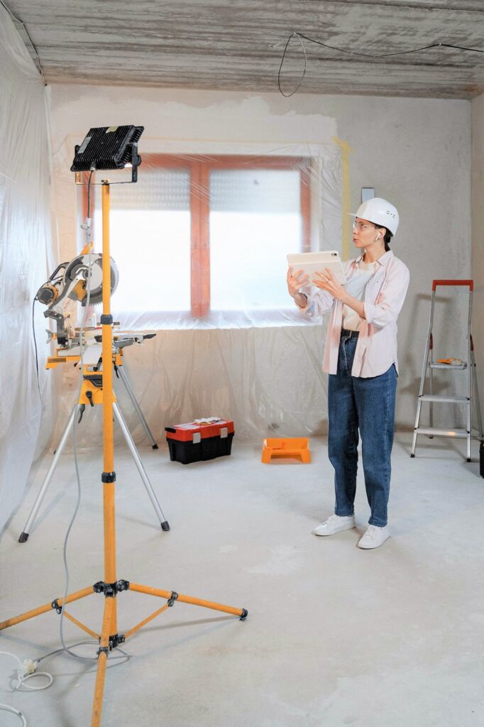 Baudokumentation auf der Baustelle Baudokumentation während Wohnungssanierung