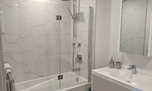 Badsanierung: Kosten für eine Dusche
